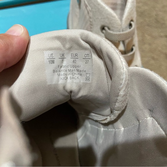 Bzees Kick Back Fabric Comfort Boots Women’s Size 10 M Stretch Fit Cushion Taupe - Picture 9 of 13